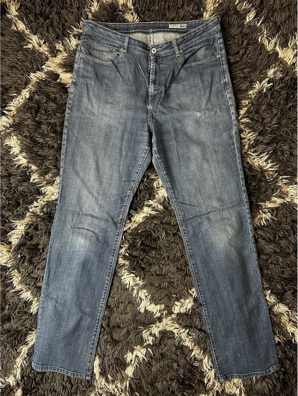 Chicos Platinum Womens Jeans Size 2.5 Tall Medium Wash Straight Leg Denim Pants